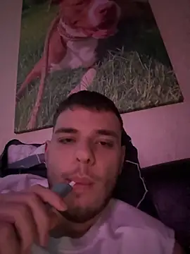 Snapshot of oscar_sweet22 chatting on 10/14/25, 09:15 oscar sweet22 online show from 10/14/25, 09:15