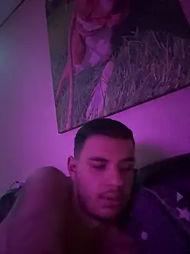 Snapshot of oscar_sweet22 chatting on 10/23/25, 09:46 oscar sweet22 online show from 10/23/25, 09:46