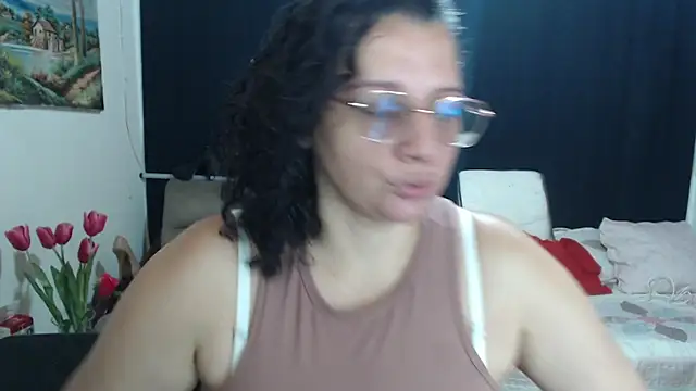 Aleja Gonzales online show from 04/09/26, 02:33