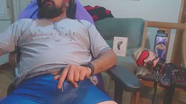 Snapshot of master4subslut chatting on 09/18/25, 08:44 master4subslut online show from 09/18/25, 08:44