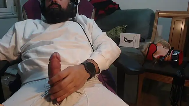 Snapshot of master4subslut chatting on 11/01/25, 03:08 master4subslut online show from 11/01/25, 03:08