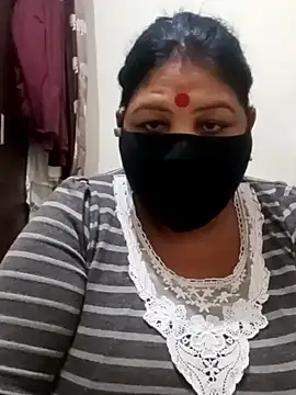 Snapshot of Shoni__ chatting on 12/10/24, 08:05 Shoni online show from 12/10/24, 08:05