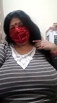 Snapshot of Shoni__ chatting on 12/21/24, 09:58 Shoni online show from 12/21/24, 09:58