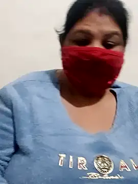 Snapshot of Shoni__ chatting on 12/24/24, 05:34 Shoni online show from 12/24/24, 05:34