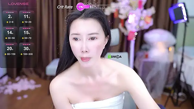 Snapshot of tina0604 chatting on 02/12/25, 12:33 tina0604 online show from 02/12/25, 12:33