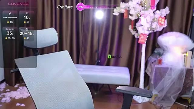 Snapshot of tina0604 chatting on 02/17/25, 12:16 tina0604 online show from 02/17/25, 12:16