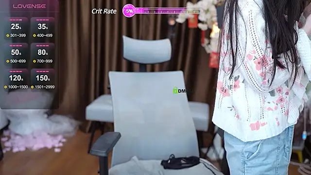 Snapshot of tina0604 chatting on 03/15/25, 12:34 tina0604 online show from 03/15/25, 12:34