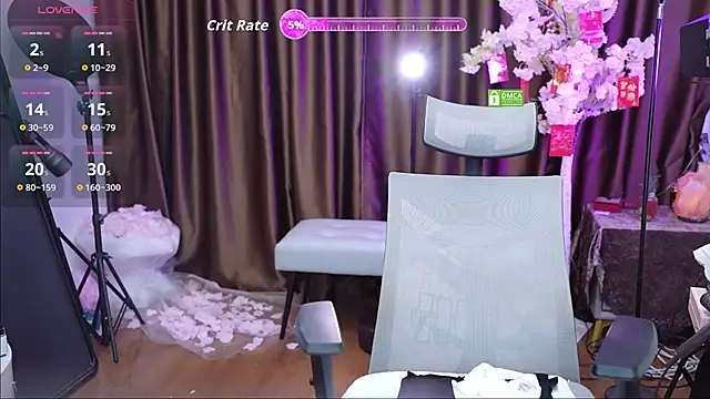 Snapshot of tina0604 chatting on 10/19/25, 12:44 tina0604 online show from 10/19/25, 12:44