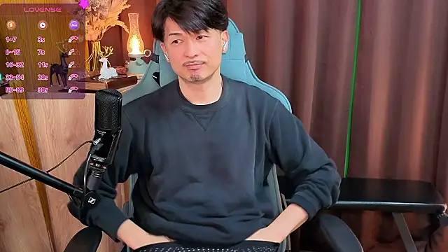 HARU-outdoor-x online show from 11/30/25, 02:21