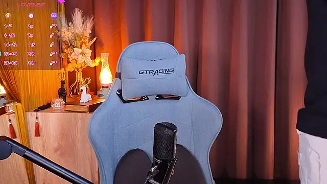 HARU-outdoor-x online show from 02/17/26, 02:35