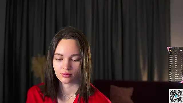 Snapshot of AnneKlint chatting on 12/15/24, 05:13 AnneKlint online show from 12/15/24, 05:13