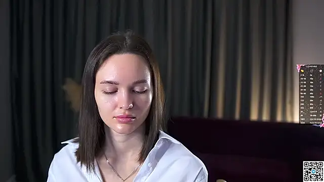 Snapshot of AnneKlint chatting on 12/22/24, 05:12 AnneKlint online show from 12/22/24, 05:12