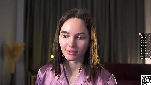 Snapshot of AnneKlint chatting on 12/30/24, 08:21 AnneKlint online show from 12/30/24, 08:21