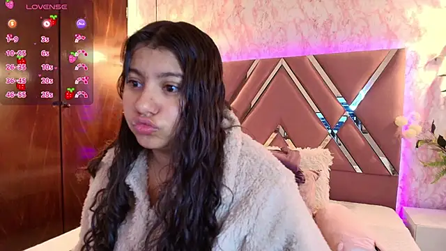 Snapshot of Miaa_Smiith1 chatting on 01/27/25, 12:05 Miaa Smiith1 online show from 01/27/25, 12:05