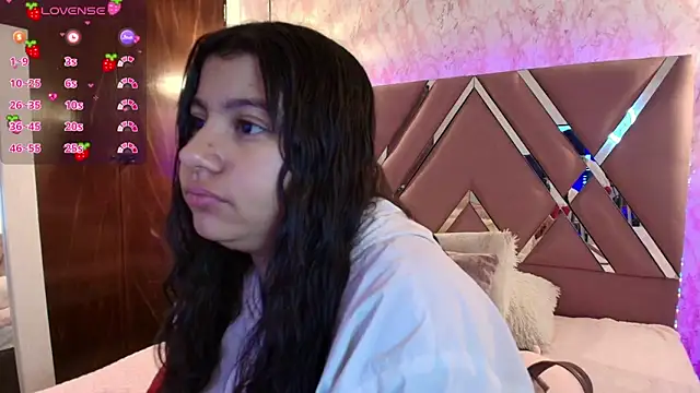 Snapshot of Miaa_Smiith1 chatting on 02/07/25, 12:06 Miaa Smiith1 online show from 02/07/25, 12:06