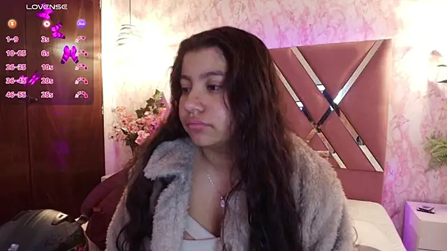 Snapshot of Miaa_Smiith1 chatting on 02/25/25, 12:03 Miaa Smiith1 online show from 02/25/25, 12:03