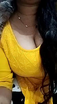 Snapshot of Jaanu_Jaanvi chatting on 01/02/25, 10:33 Jaanu Jaanvi online show from 01/02/25, 10:33