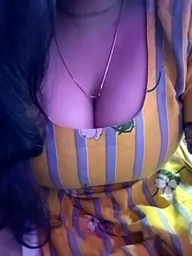 Snapshot of Jaanu_Jaanvi chatting on 01/18/25, 10:49 Jaanu Jaanvi online show from 01/18/25, 10:49