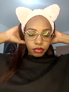 Snapshot of kitty__blackgl chatting on 01/29/25, 12:02 kitty blackgl online show from 01/29/25, 12:02