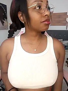 Snapshot of kitty__blackgl chatting on 02/03/25, 04:31 kitty blackgl online show from 02/03/25, 04:31