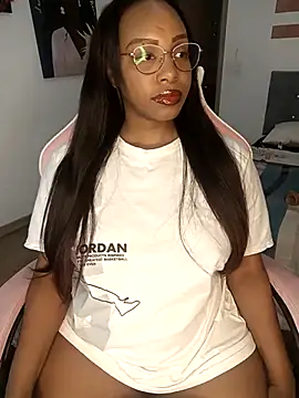 Snapshot of kitty__blackgl chatting on 02/22/25, 10:40 kitty blackgl online show from 02/22/25, 10:40