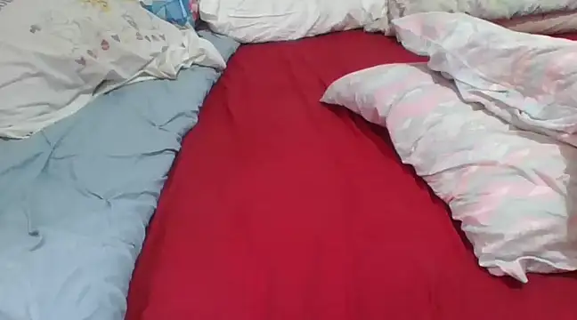 Snapshot of sweetbebby chatting on 01/10/25, 09:13 sweetbebby online show from 01/10/25, 09:13