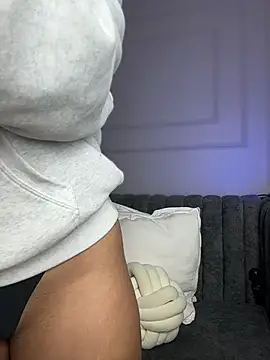 GabriellaFerrer online show from 02/02/26, 11:09