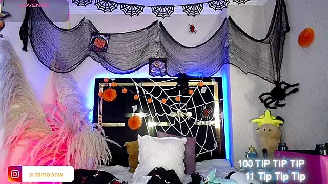 Moon Water   online show from 11/05/25, 10:04