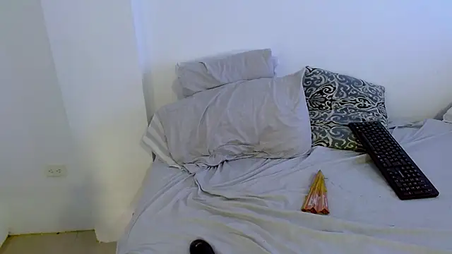 Snapshot of samanta_r_ chatting on 02/10/25, 07:28 samanta r  online show from 02/10/25, 07:28