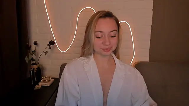 Snapshot of DanielaWisse chatting on 12/05/24, 08:00 DanielaWisse online show from 12/05/24, 08:00