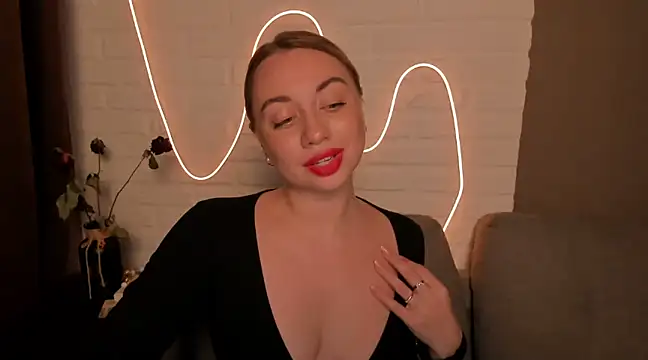 Snapshot of DanielaWisse chatting on 12/08/24, 09:52 DanielaWisse online show from 12/08/24, 09:52