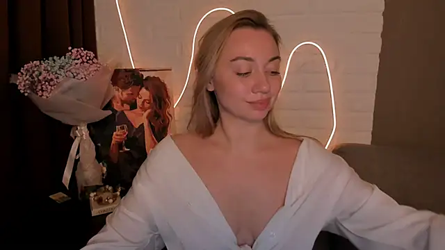 Snapshot of DanielaWisse chatting on 12/15/24, 11:31 DanielaWisse online show from 12/15/24, 11:31