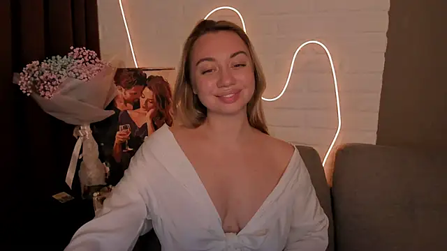 Snapshot of DanielaWisse chatting on 12/16/24, 02:36 DanielaWisse online show from 12/16/24, 02:36