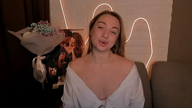 Snapshot of DanielaWisse chatting on 12/16/24, 08:58 DanielaWisse online show from 12/16/24, 08:58