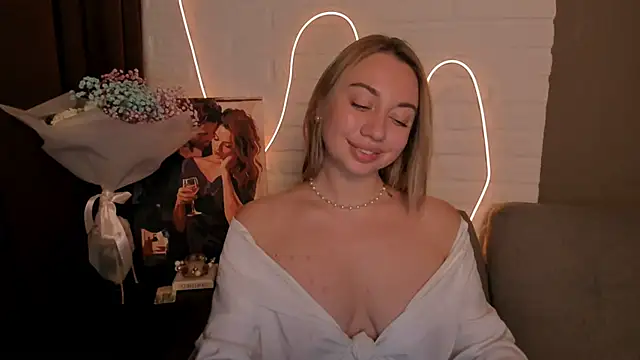 Snapshot of DanielaWisse chatting on 12/17/24, 12:23 DanielaWisse online show from 12/17/24, 12:23