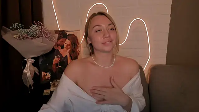 Snapshot of DanielaWisse chatting on 12/19/24, 11:46 DanielaWisse online show from 12/19/24, 11:46