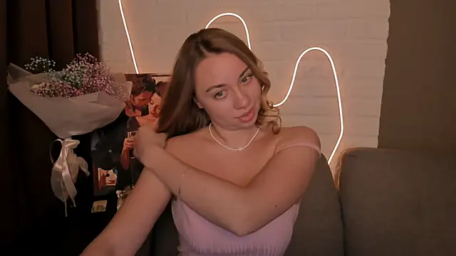 Snapshot of DanielaWisse chatting on 12/21/24, 01:36 DanielaWisse online show from 12/21/24, 01:36