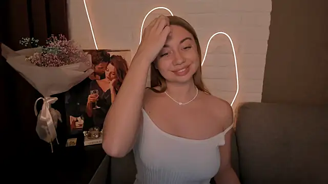 Snapshot of DanielaWisse chatting on 12/25/24, 02:03 DanielaWisse online show from 12/25/24, 02:03