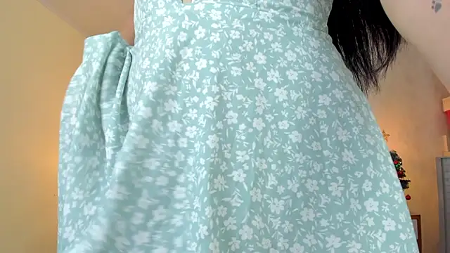 LARSONMIA online show from 12/02/25, 12:21