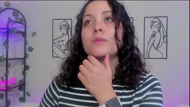 Megan Rodrigo online show from 03/10/25, 06:56