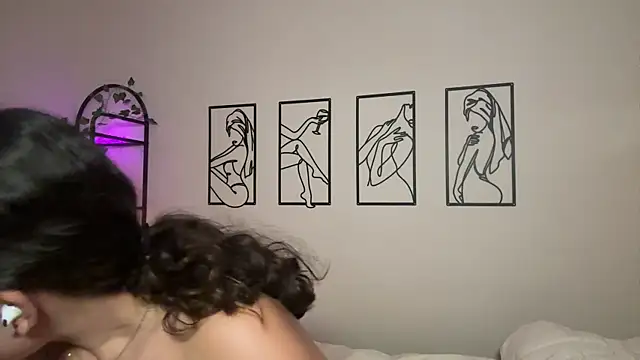 Megan Rodrigo online show from 11/20/25, 07:02