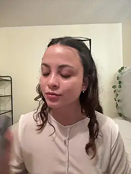 Megan Rodrigo online show from 03/19/26, 02:10