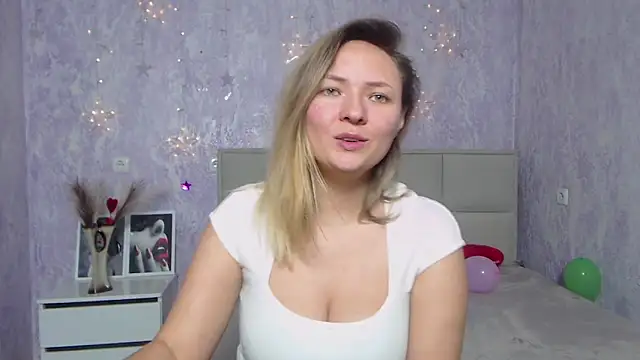 Snapshot of SallyVerda chatting on 01/14/25, 09:41 SallyVerda online show from 01/14/25, 09:41