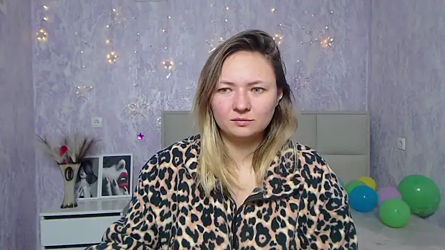 Snapshot of SallyVerda chatting on 01/17/25, 06:23 SallyVerda online show from 01/17/25, 06:23