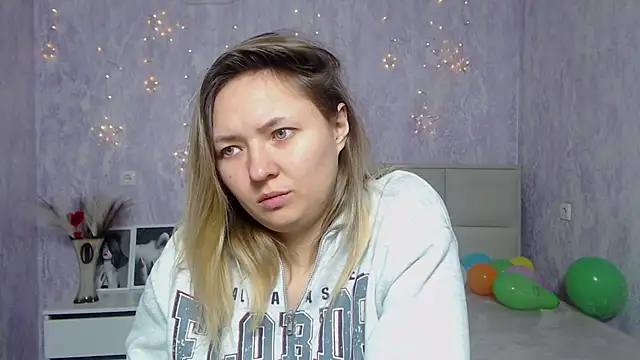 Snapshot of SallyVerda chatting on 01/19/25, 06:32 SallyVerda online show from 01/19/25, 06:32