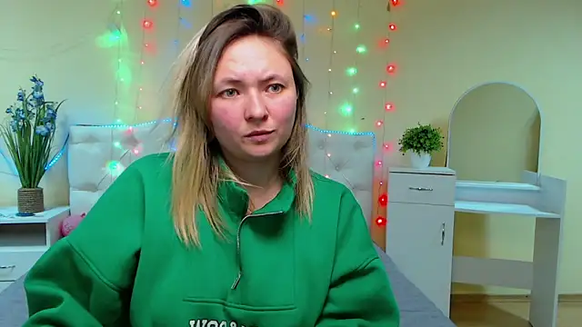 Snapshot of SallyVerda chatting on 01/30/25, 06:43 SallyVerda online show from 01/30/25, 06:43