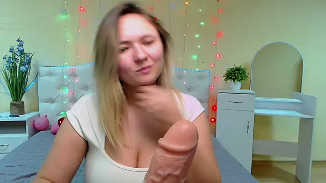 Snapshot of SallyVerda chatting on 01/31/25, 12:50 SallyVerda online show from 01/31/25, 12:50