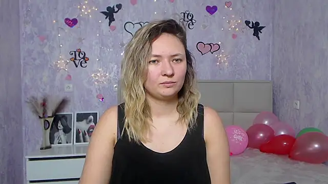 Snapshot of SallyVerda chatting on 02/01/25, 10:02 SallyVerda online show from 02/01/25, 10:02