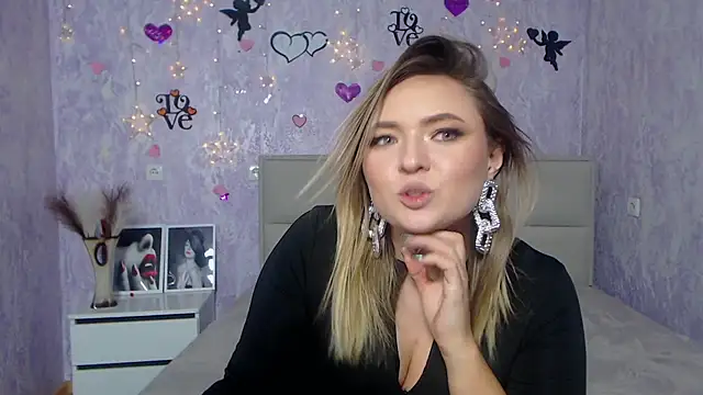 Snapshot of SallyVerda chatting on 02/09/25, 04:36 SallyVerda online show from 02/09/25, 04:36