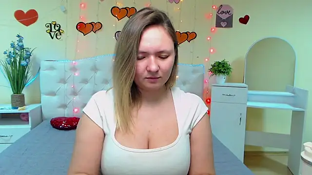 Snapshot of SallyVerda chatting on 02/11/25, 09:46 SallyVerda online show from 02/11/25, 09:46